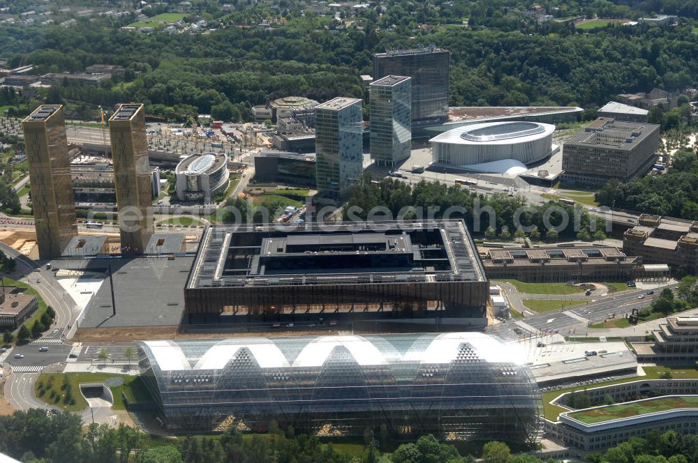 Luxemburg from above - Blick auf das Areal des Europäischen Gerichtshof im Europaviertel in Luxemburg. Es befindet sich auf dem Kirchberg-Plateau in Luxemburg (Stadt).