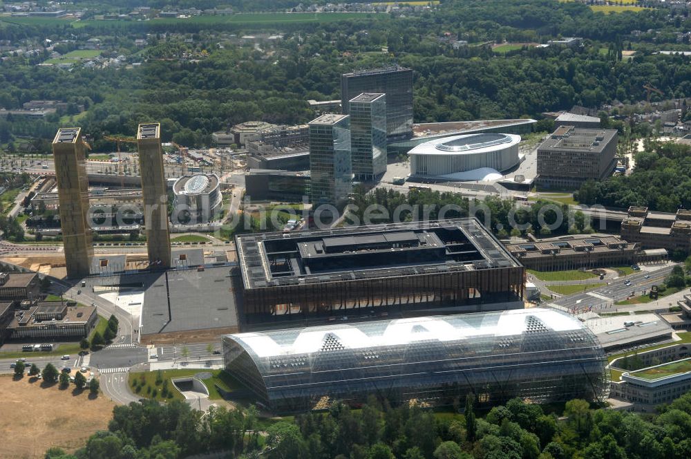 Luxemburg from above - Blick auf das Areal des Europäischen Gerichtshof im Europaviertel in Luxemburg. Es befindet sich auf dem Kirchberg-Plateau in Luxemburg (Stadt).