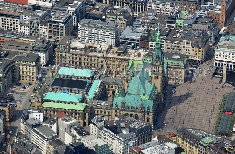 Aerial image Hamburg - The city hall of Hamburg is the location of Citizenship (Parliament) and Senate (State Government) of the Free and Hanseatic City of Hamburg