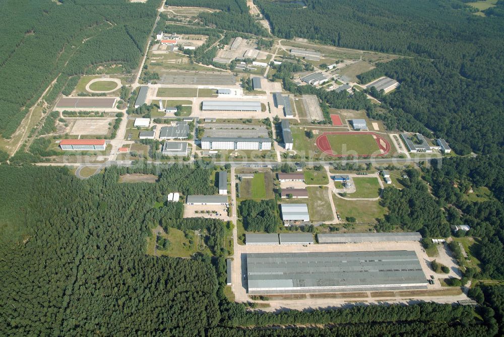 Aerial image Doberlug-Kirchhain - Blick auf das Areal der Lausitzkaserne in Doberlug-Kirchhain. Die Kaserne wurde zu DDR- Zeiten von der Nationalen Volksarmee genutzt. Nach der Wendezeit war es als Lausitzkaserne Standort des Fallschirmjägerbataillons 373 der Bundeswehr, welches 2007 verlegt wurde. Die Anlagen werden seither wieder zu zivilen Zwecken genutzt.View of the Lausitz barracks. The barracks were used to GDR by the National People's Army. After the fall time, it was the site of the barracks as Lausitz Paratrooper Battalion 373 of the Federal Armed Forces, which was moved 2007th The plants have since been reused for civilian purposes.