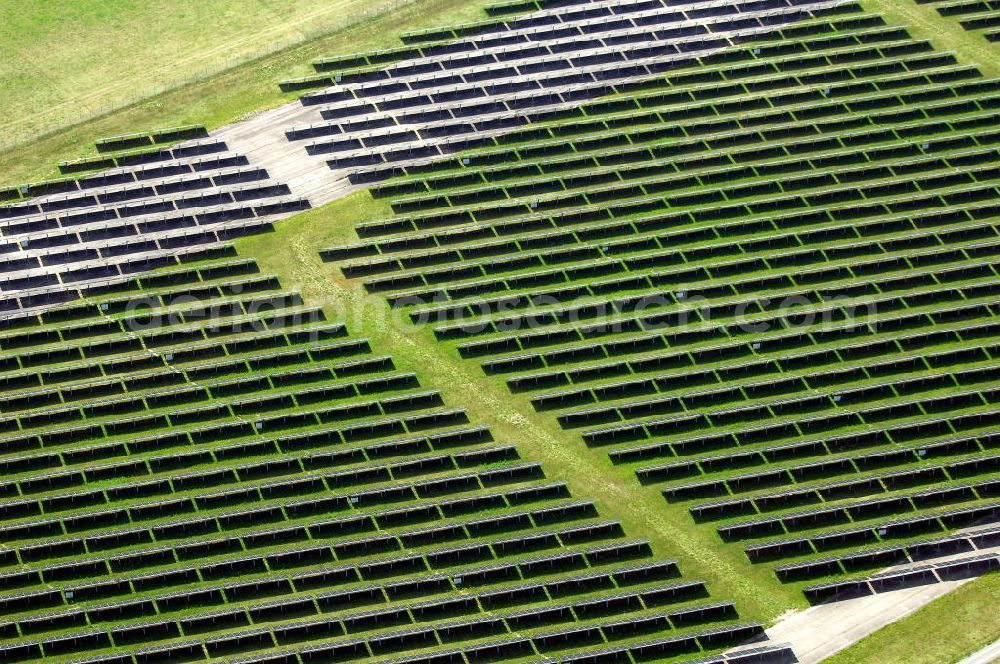 Waldpolenz / Rote Jahne from the bird's eye view: Blick auf das Areal des neuen Solarparkes Rote Jahne, im Jahr 2007 speiste er bereits Strom im Wert von 2,1 Mio. Euro in das Stromnetz ein. Das ehemaligen Geländes des Flugplatz Eilenburg wurde in den 1930er Jahren gebaut. Zu DDR-Zeiten wurde er vom Ministerium für Staatssicherheit (MfS, Stasi) betrieben. Mit dem Anschluss an das Stromnetz hat die juwi solar GmbH aus Bolanden (Rheinland-Pfalz) nun den Bau des Solarprojektes Energiepark Waldpolenz im Landkreis Delitzsch nordöstlich??????????????????????????????????????????????????????????????????????????????????????????????????????????????????????????????????????????????????????????????????????????????????????????????????????????????????????????????????????????????????????????????????????????????????????????????????????????????????????????????????????????????????????????????????????????????????????