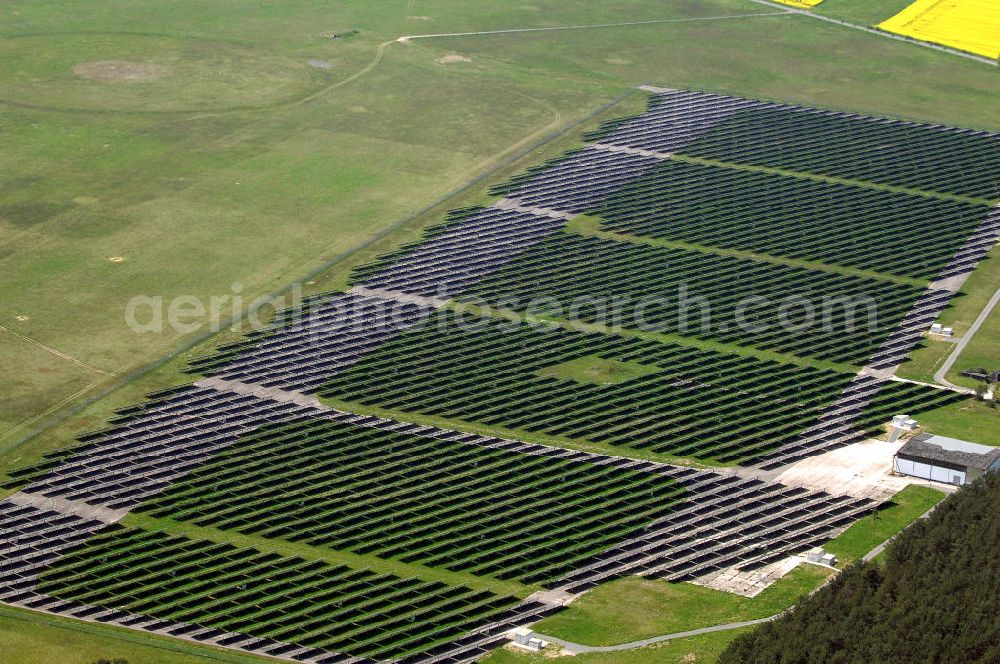 Waldpolenz / Rote Jahne from the bird's eye view: Blick auf das Areal des neuen Solarparkes Rote Jahne, im Jahr 2007 speiste er bereits Strom im Wert von 2,1 Mio. Euro in das Stromnetz ein. Das ehemaligen Geländes des Flugplatz Eilenburg wurde in den 1930er Jahren gebaut. Zu DDR-Zeiten wurde er vom Ministerium für Staatssicherheit (MfS, Stasi) betrieben. Mit dem Anschluss an das Stromnetz hat die juwi solar GmbH aus Bolanden (Rheinland-Pfalz) nun den Bau des Solarprojektes Energiepark Waldpolenz im Landkreis Delitzsch nordöstlich??????????????????????????????????????????????????????????????????????????????????????????????????????????????????????????????????????????????????????????????????????????????????????????????????????????????????????????????????????????????????????????????????????????????????????????????????????????????????????????????????????????????????????????????????????????????????????