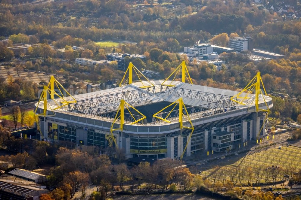 Aerial image Dortmund - Bundesliga stadium and sports facility grounds of the arena of BVB - Stadium Signal Iduna Park of the Bundesliga in Dortmund in the state of North Rhine-Westphalia