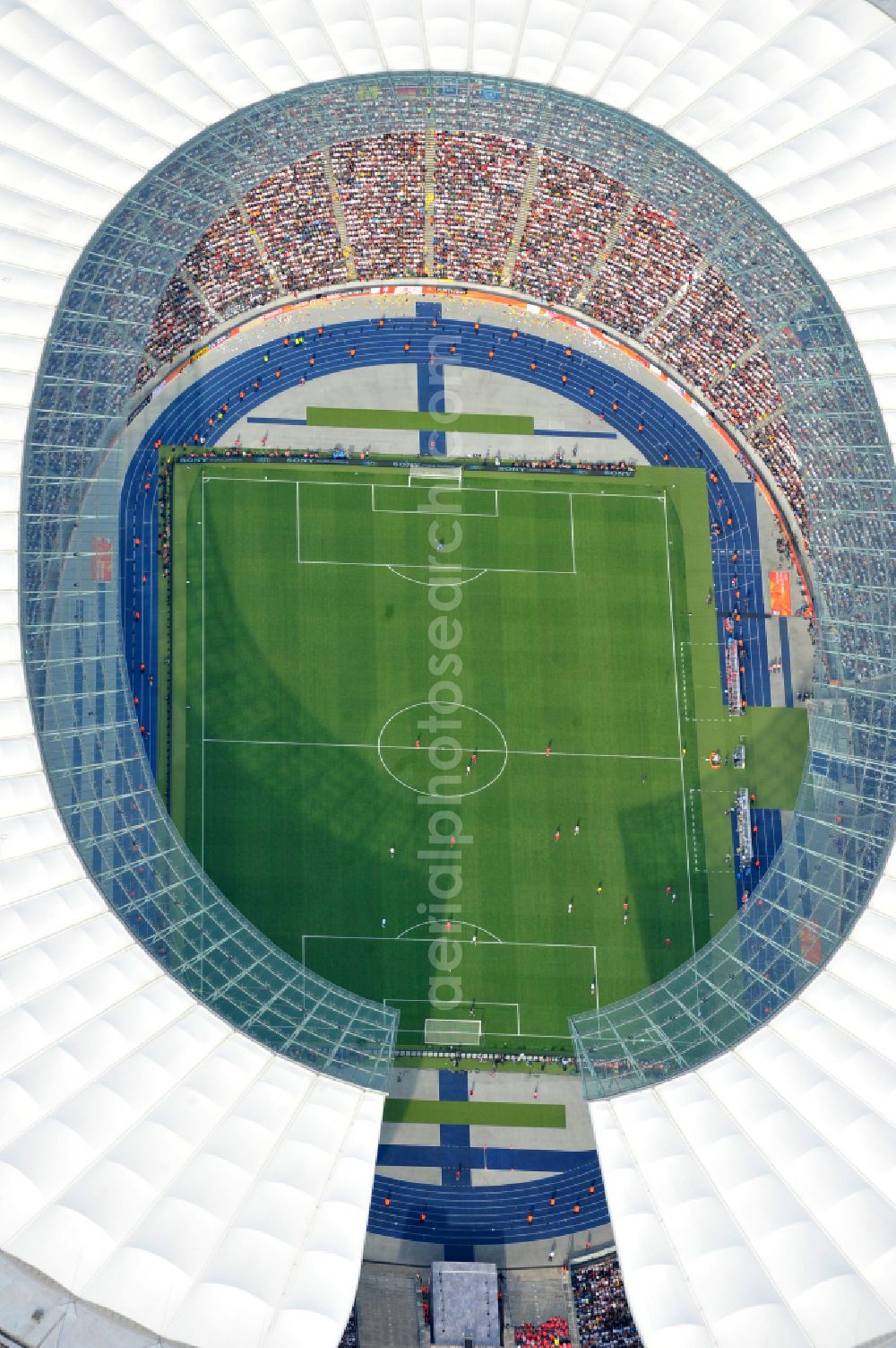 Aerial photograph Berlin - Sports facility grounds of the Arena stadium Olympiastadion of Hertha BSC in Berlin in Germany