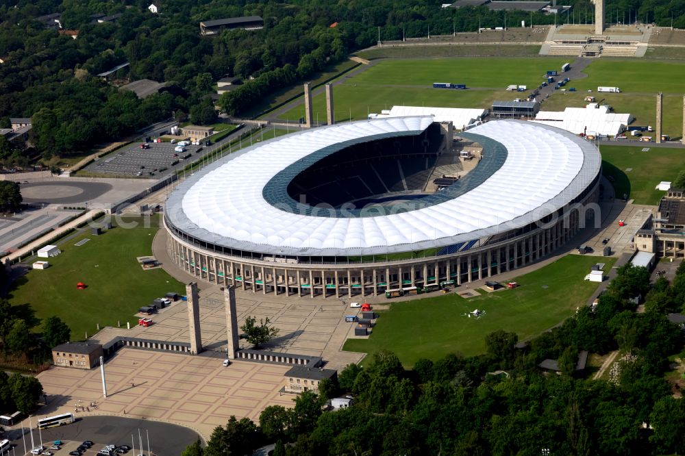 Aerial photograph Berlin - Sports facility grounds of the Arena stadium Olympiastadion of Hertha BSC in Berlin in Germany