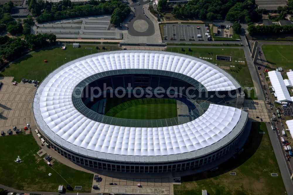 Berlin from above - Sports facility grounds of the Arena stadium Olympiastadion of Hertha BSC in Berlin in Germany