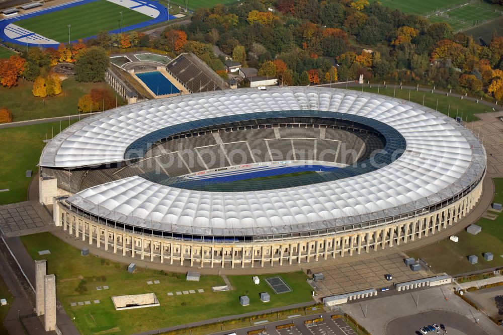 Aerial photograph Berlin - Sports facility grounds of the Arena stadium Olympiastadion of Hertha BSC in Berlin in Germany