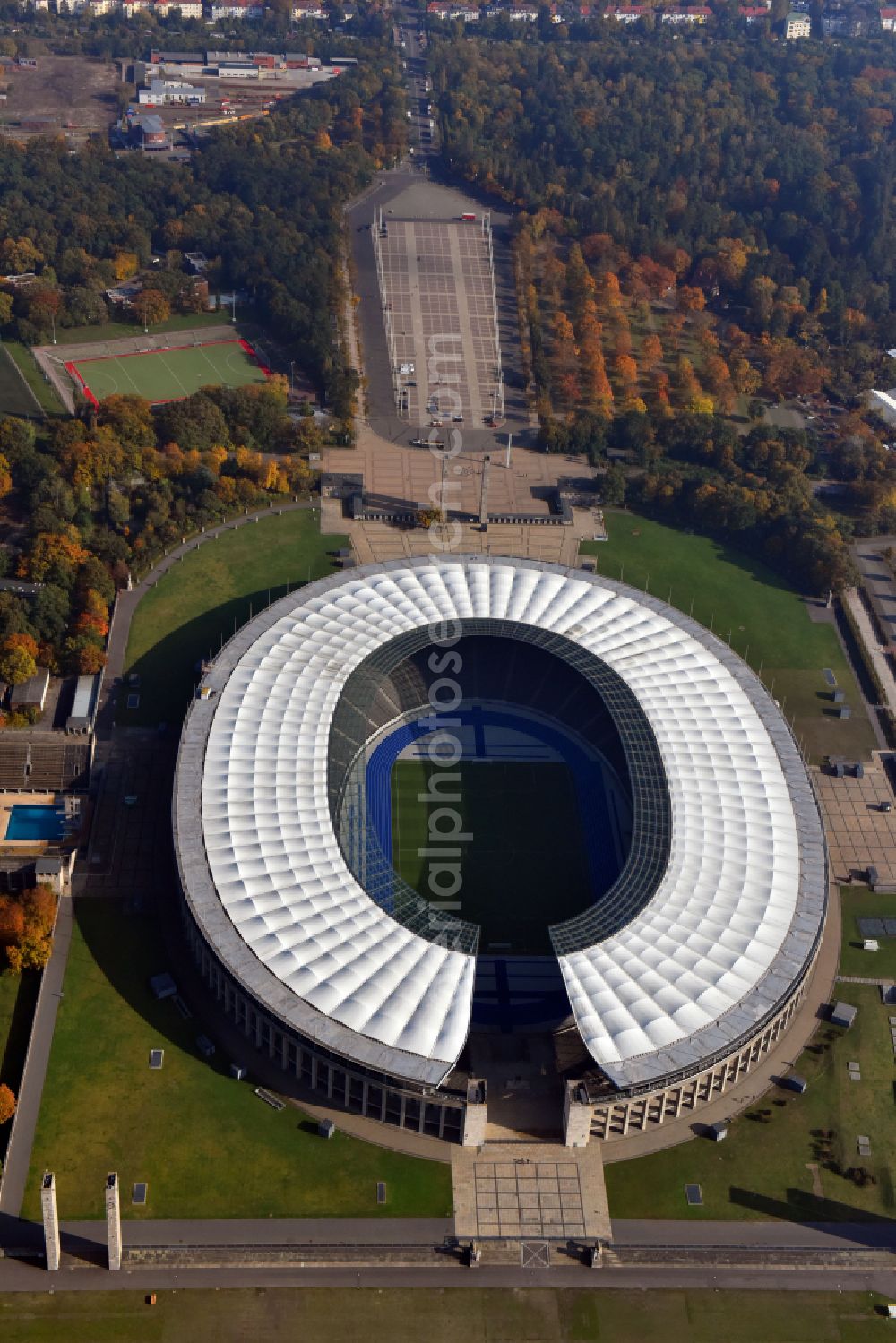 Berlin from above - Sports facility grounds of the Arena stadium Olympiastadion of Hertha BSC in Berlin in Germany