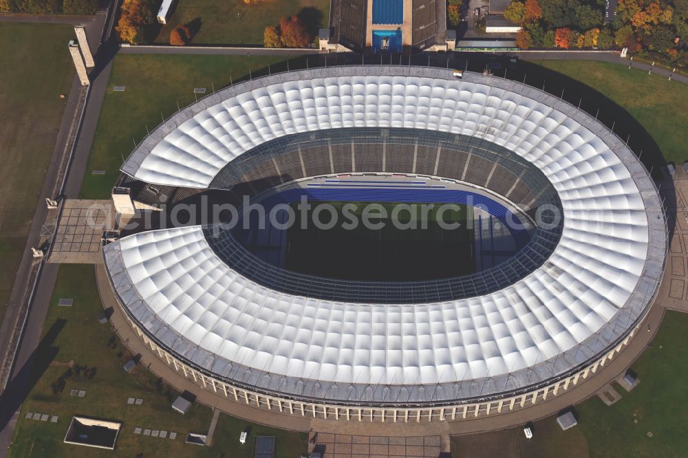 Aerial image Berlin - Sports facility grounds of the Arena stadium Olympiastadion of Hertha BSC in Berlin in Germany