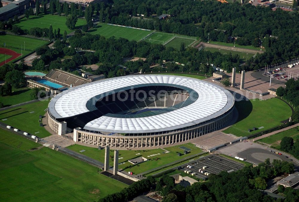 Aerial photograph Berlin - Sports facility grounds of the Arena stadium Olympiastadion of Hertha BSC in Berlin in Germany