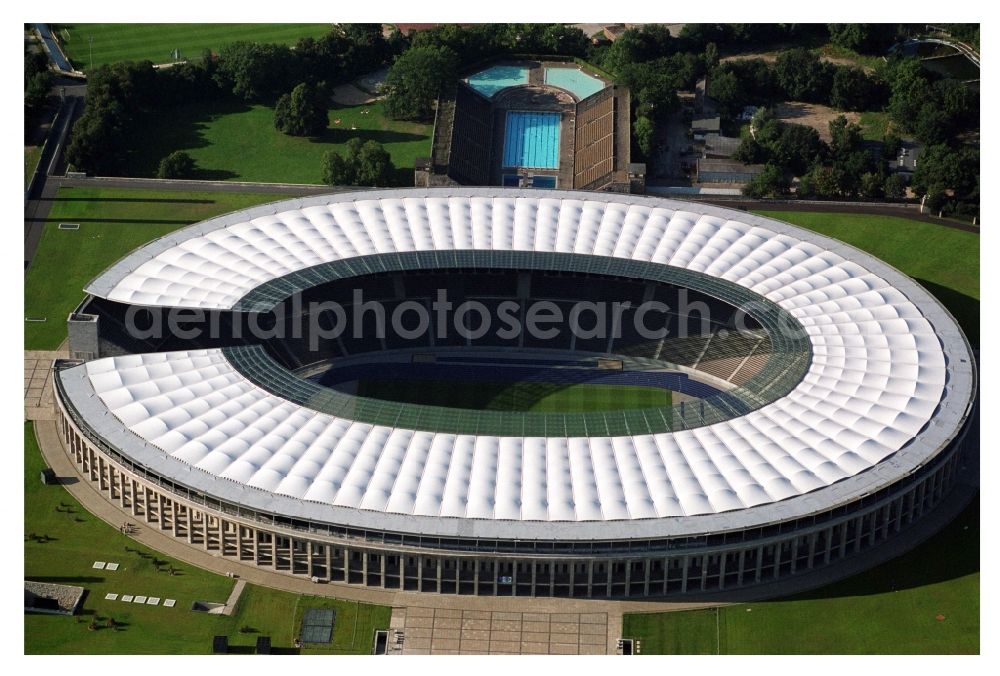 Aerial image Berlin - Sports facility grounds of the Arena stadium Olympiastadion of Hertha BSC in Berlin in Germany