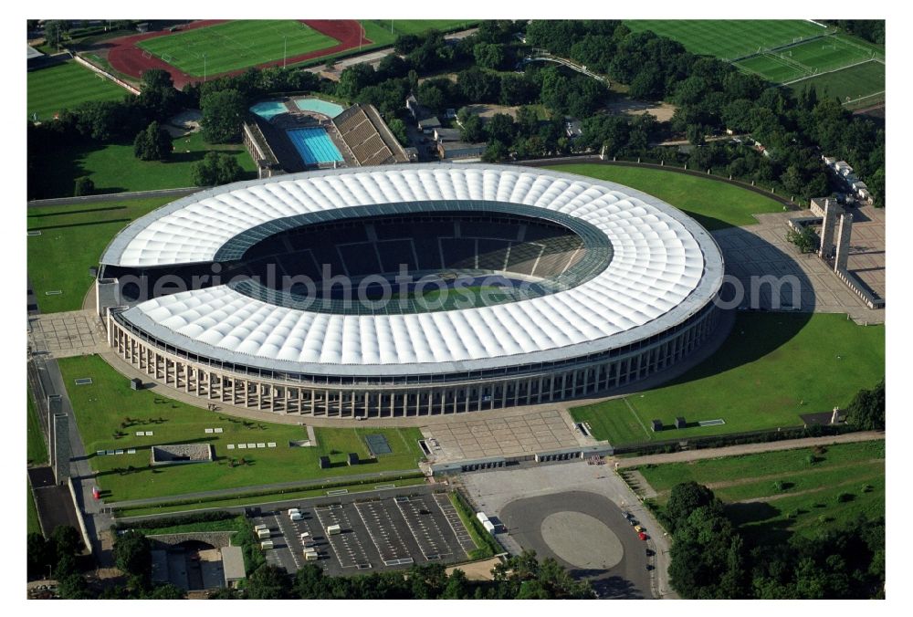 Berlin from above - Sports facility grounds of the Arena stadium Olympiastadion of Hertha BSC in Berlin in Germany