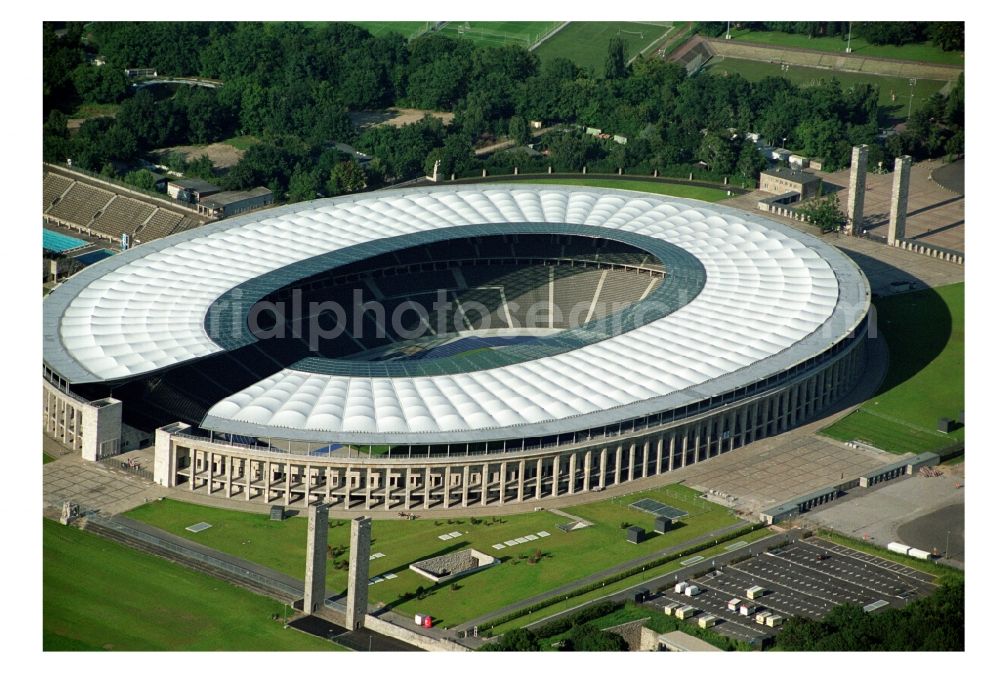 Aerial photograph Berlin - Sports facility grounds of the Arena stadium Olympiastadion of Hertha BSC in Berlin in Germany