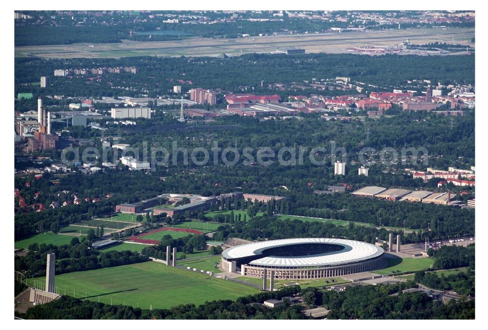 Berlin from above - Sports facility grounds of the Arena stadium Olympiastadion of Hertha BSC in Berlin in Germany