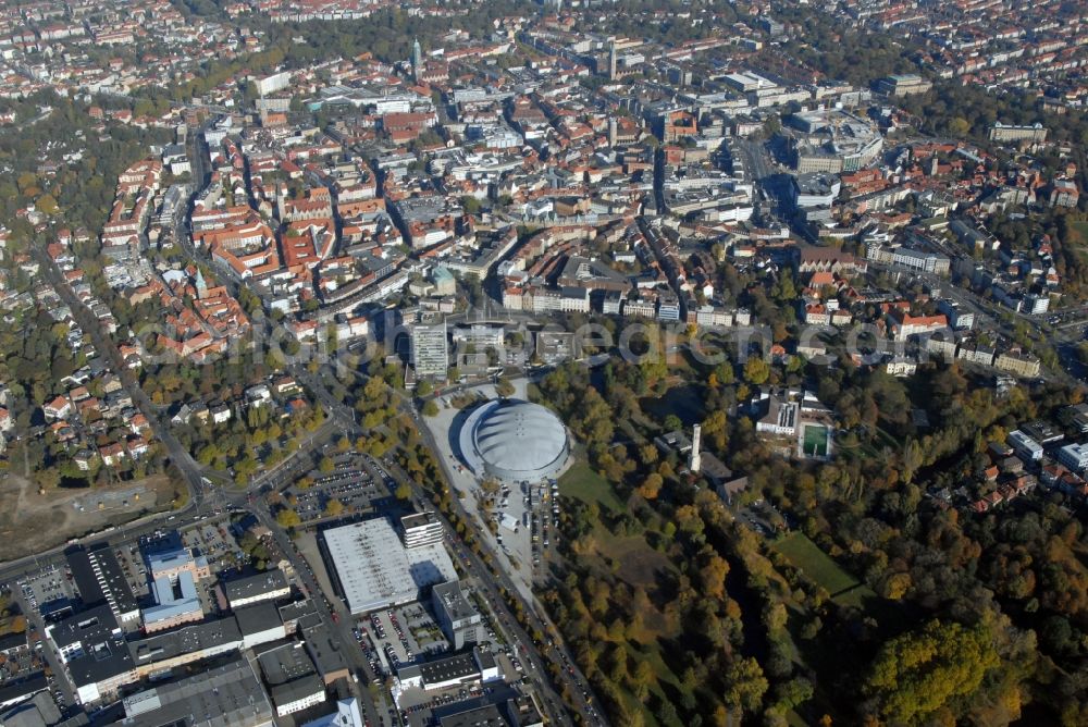 Braunschweig from the bird's eye view: Event and music-concert grounds of the Arena Volkswagen Halle Braunschweig on Europaplatz in Brunswick in the state Lower Saxony, Germany