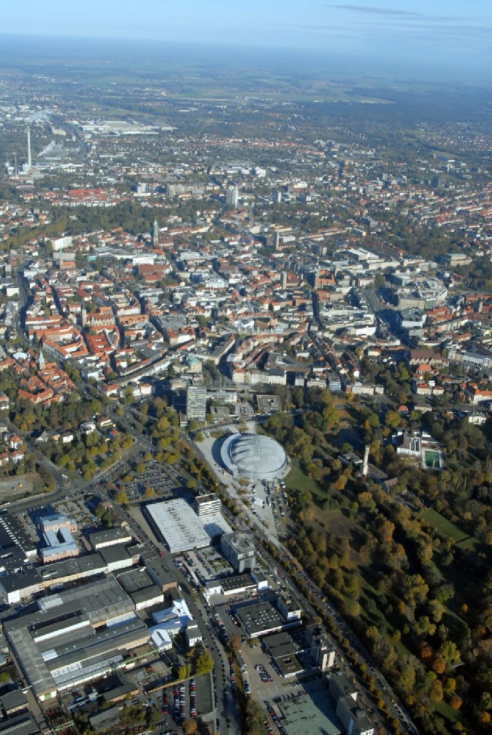 Aerial image Braunschweig - Event and music-concert grounds of the Arena Volkswagen Halle Braunschweig on Europaplatz in Brunswick in the state Lower Saxony, Germany