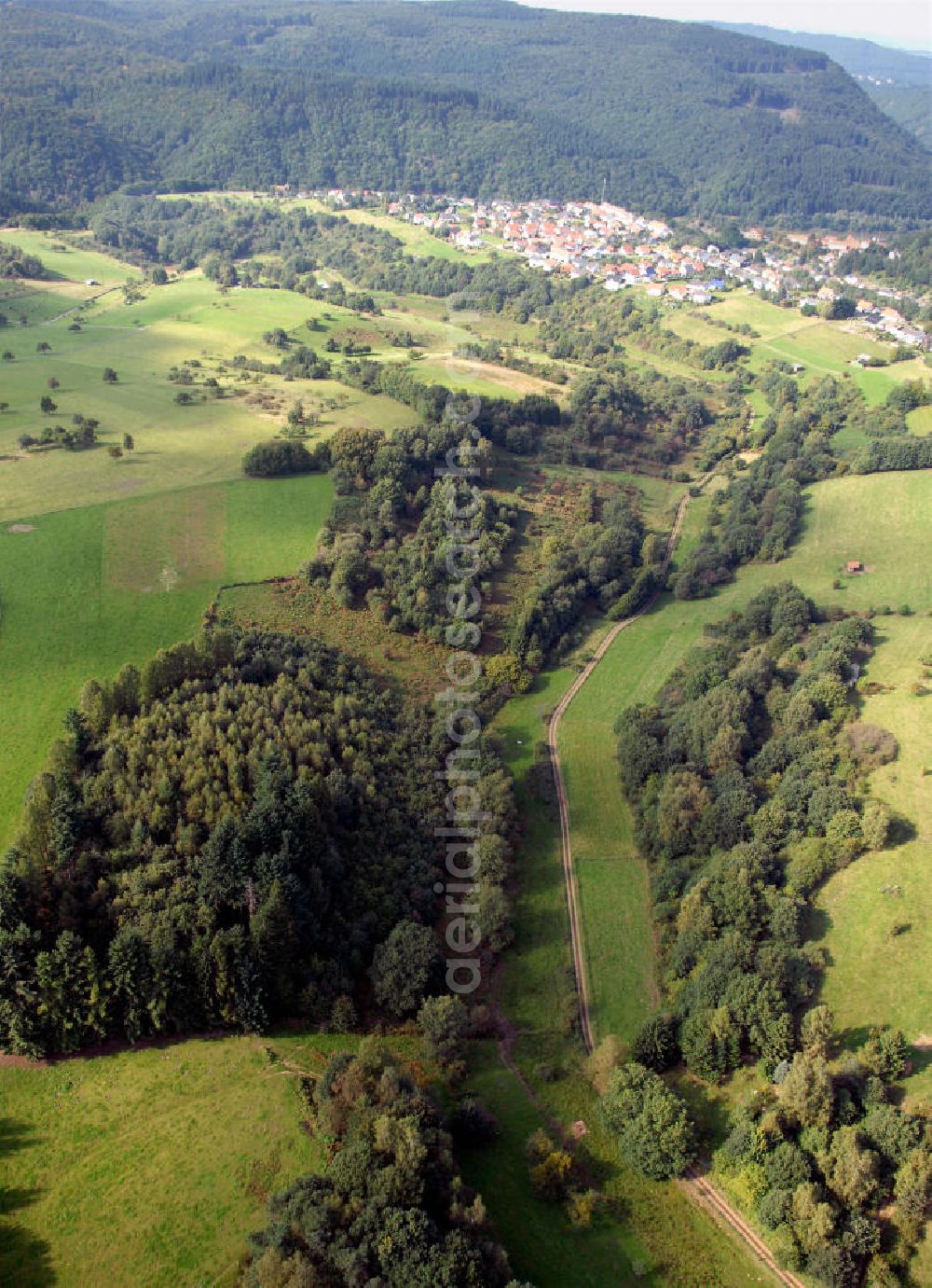 Aerial image Mettlach OT Saarhölzbach - Blick über das Arkansas Wäldchen bei Saarhölzbach.