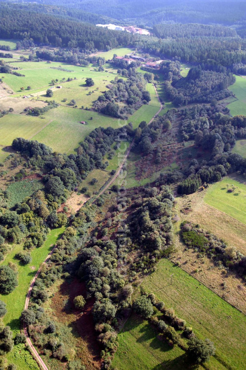 Mettlach OT Saarhölzbach from the bird's eye view: Blick über das Arkansas Wäldchen bei Saarhölzbach.