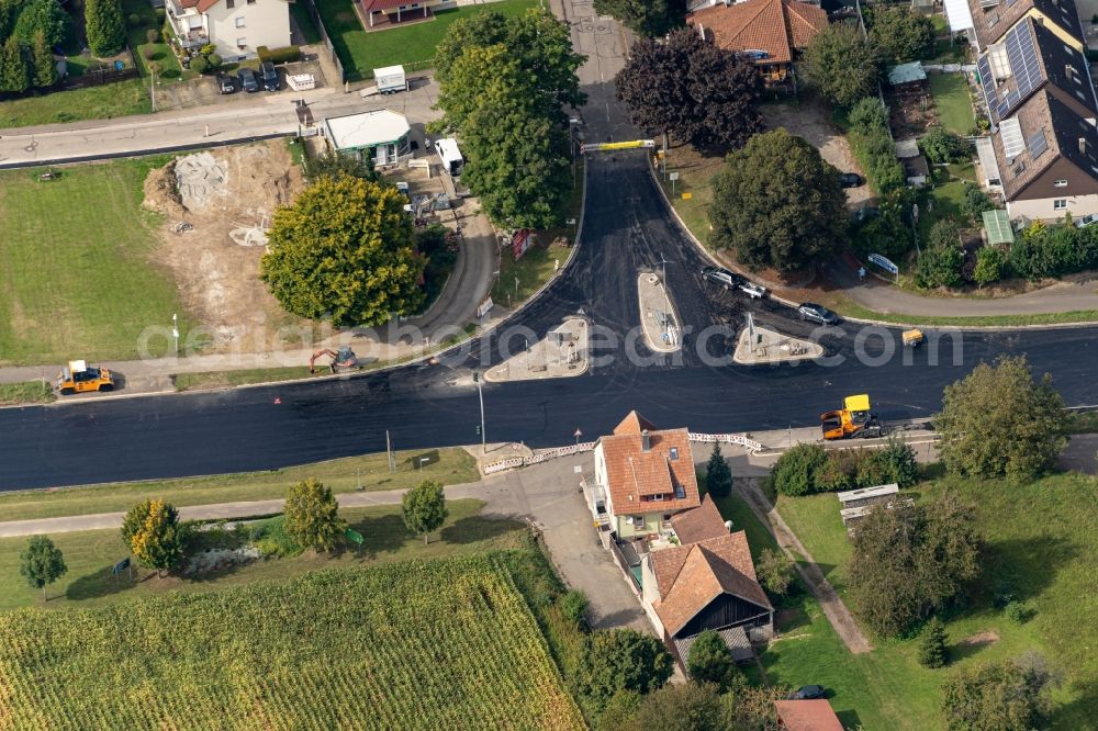 Aerial photograph Mahlberg - Motorway construction site to renew the asphalt surface on the route of Bundesstrasse 3 in Mahlberg in the state Baden-Wuerttemberg, Germany