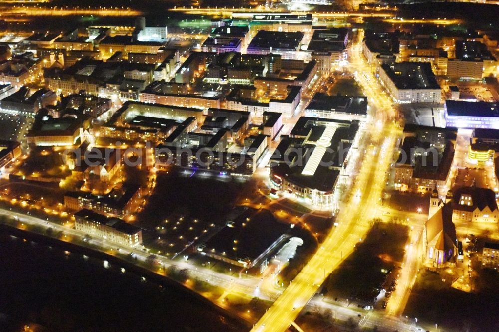 Aerial image at night Magdeburg - Night lighting of the Allee Center in the district of Altstadt in Magdeburg in the state of Saxony-Anhalt