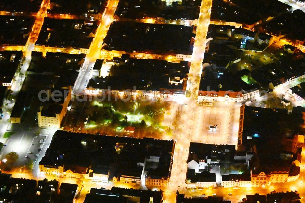 Aerial photograph at night Bernburg (Saale) - Night lighting old Town area and city center on Karlsplatz in Bernburg (Saale) in the state Saxony-Anhalt, Germany