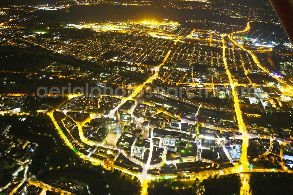 Bremen at night from the bird perspective: Night lighting Old Town area and city center in the district Mitte in Bremen, Germany