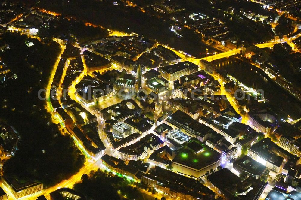 Bremen at night from the bird perspective: Night lighting Old Town area and city center in the district Mitte in Bremen, Germany