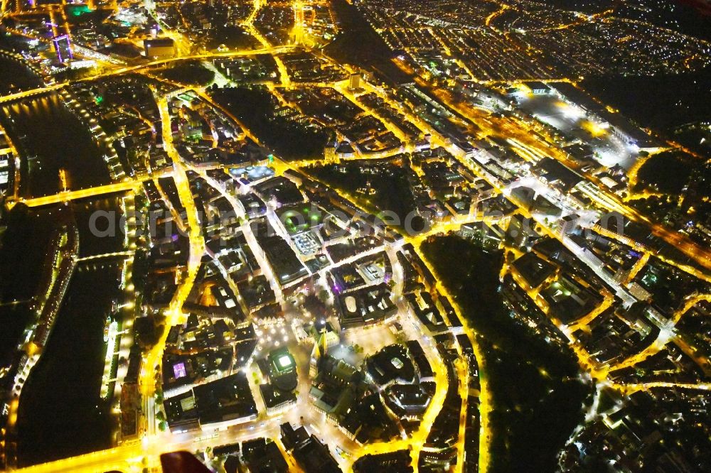 Aerial image at night Bremen - Night lighting Old Town area and city center in the district Mitte in Bremen, Germany