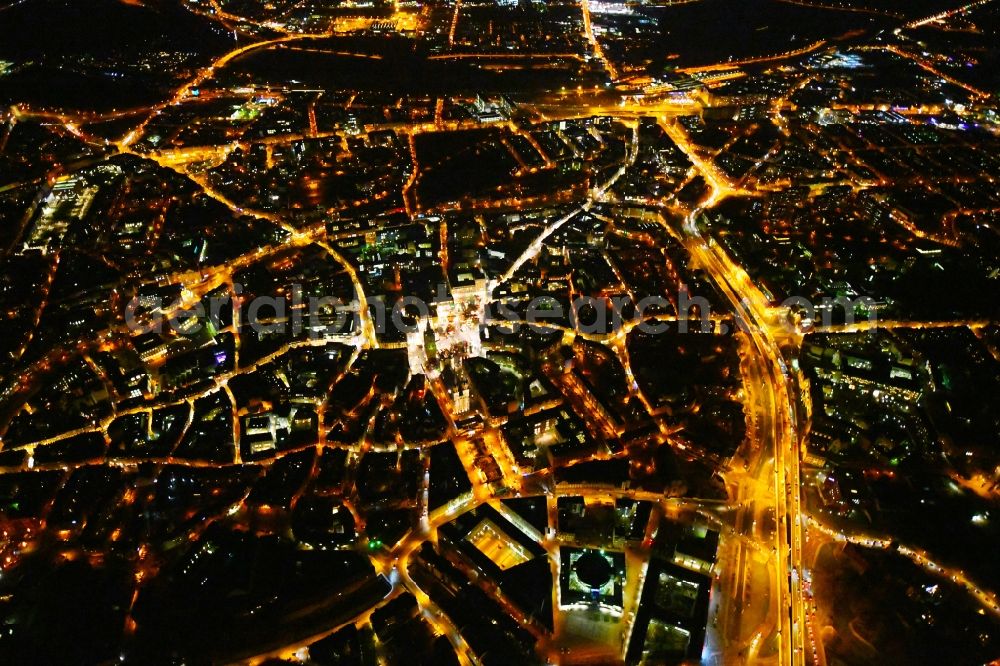 Halle (Saale) at night from the bird perspective: Night lighting Old Town area and city center in the district Mitte in Halle (Saale) in the state Saxony-Anhalt, Germany