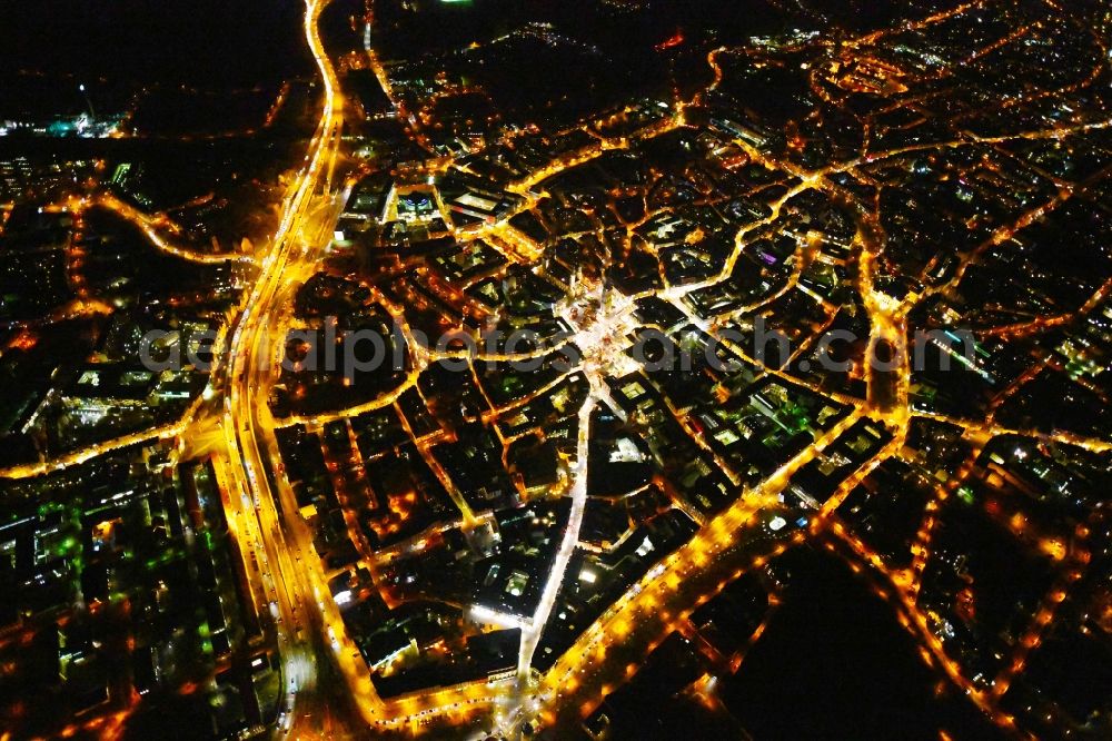 Halle (Saale) at night from the bird perspective: Night lighting Old Town area and city center in the district Mitte in Halle (Saale) in the state Saxony-Anhalt, Germany