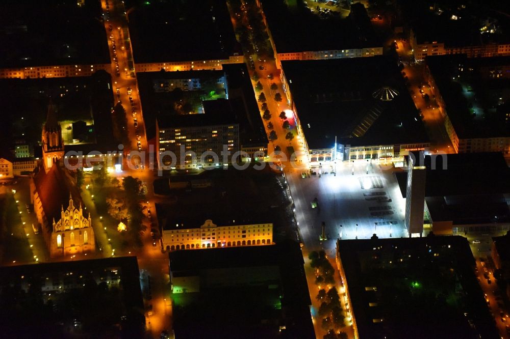 Aerial photograph at night Neubrandenburg - Night lighting Old Town area and city center on Marktplatz in Neubrandenburg in the state Mecklenburg - Western Pomerania, Germany