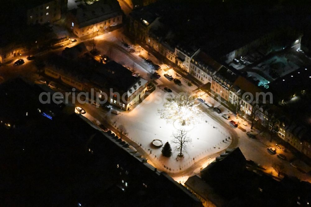 Werder (Havel) at night from above - Night view wintry snowy Ensemble space Am Markt in the inner city center in Werder (Havel) in the state Brandenburg