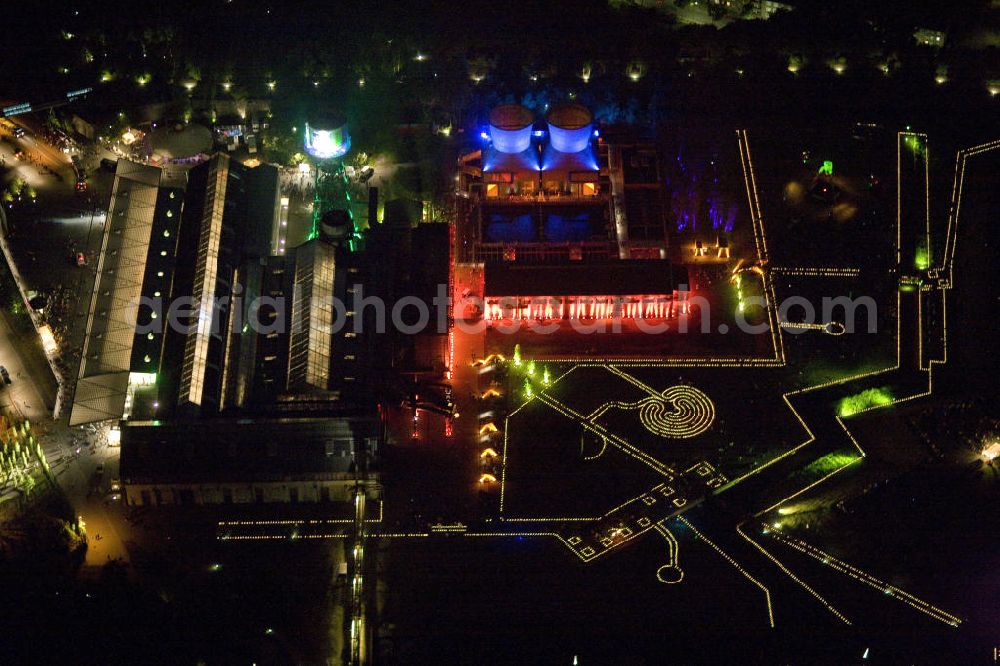 Aerial image at night Bochum - Nachtluftbild auf die Jahrhunderthalle in Bochum mit Lichtinstallationen zur Extraschicht 2008.