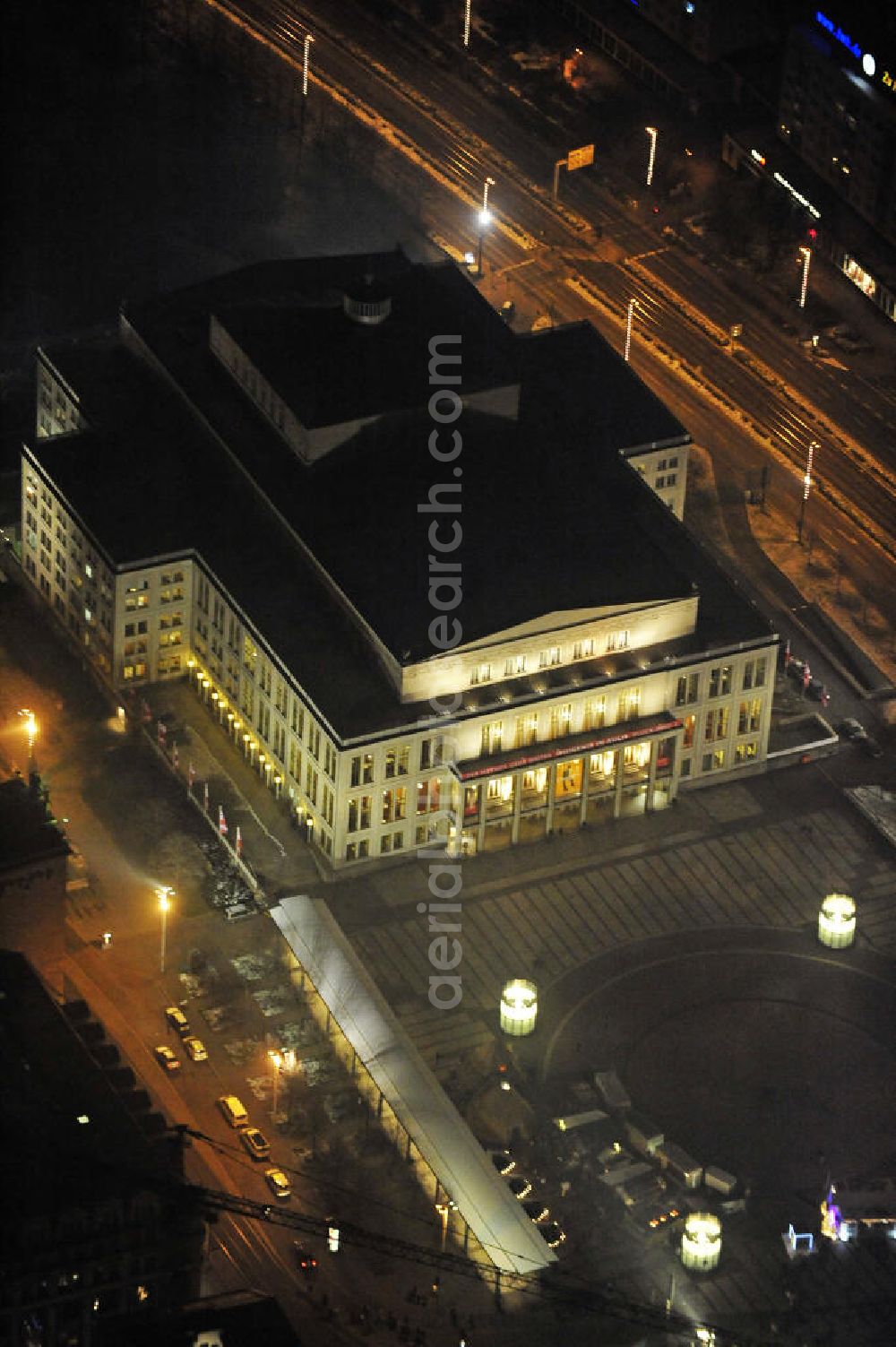 Aerial photograph at night Leipzig - Nachtaufnahme des Augustusplatzes vor der Oper mit dem Weihnachtsrad. Night shot of Augustusplatz in front of the opera with the Christmas Wheel.