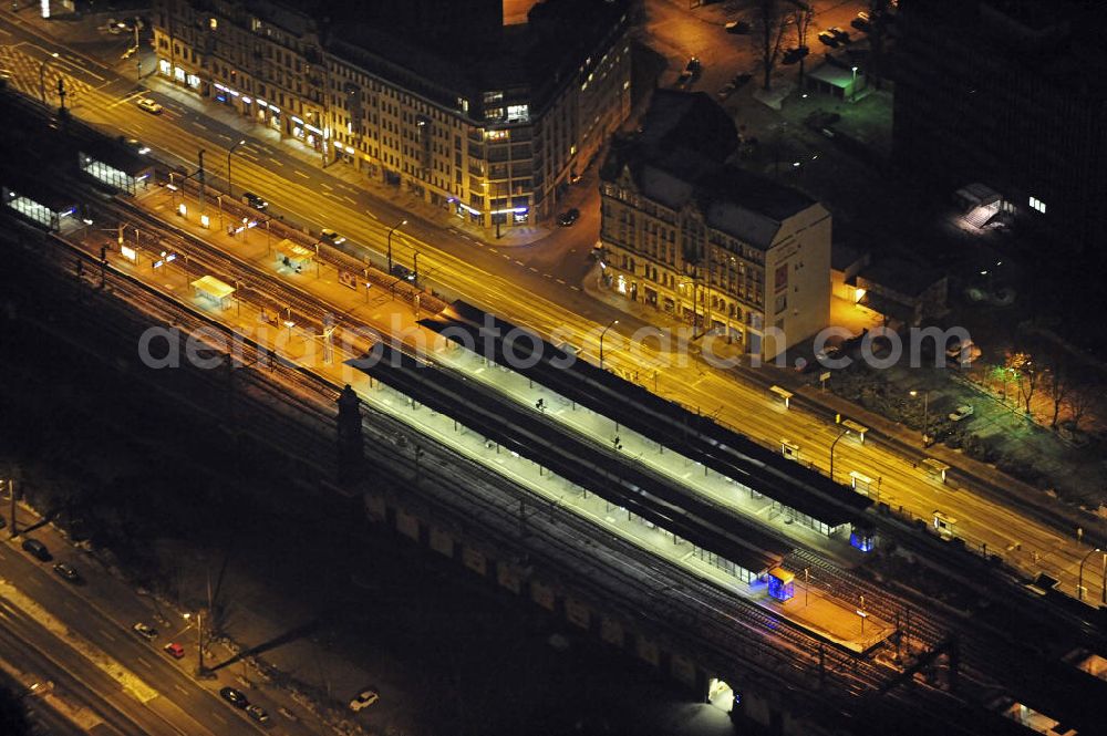 Dresden at night from above - Nachtaufnahme des Bahnhofs Dresden Mitte. Der Regional- und S-Bahnhof liegt in der Innenstadt in der Könneritzstraße. Night shot of the station Dresden Mitte.