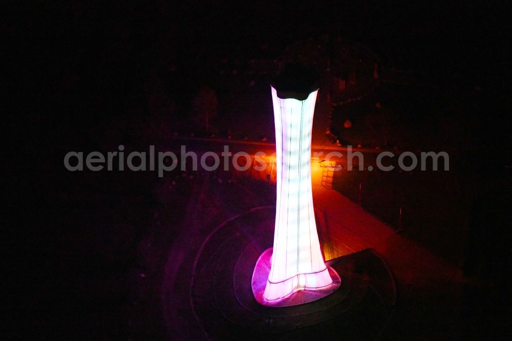 Aerial photograph at night Teichland - Night lighting structure of the observation tower Baerenbruecker Hoehe in Teichland in the state Brandenburg, Germany