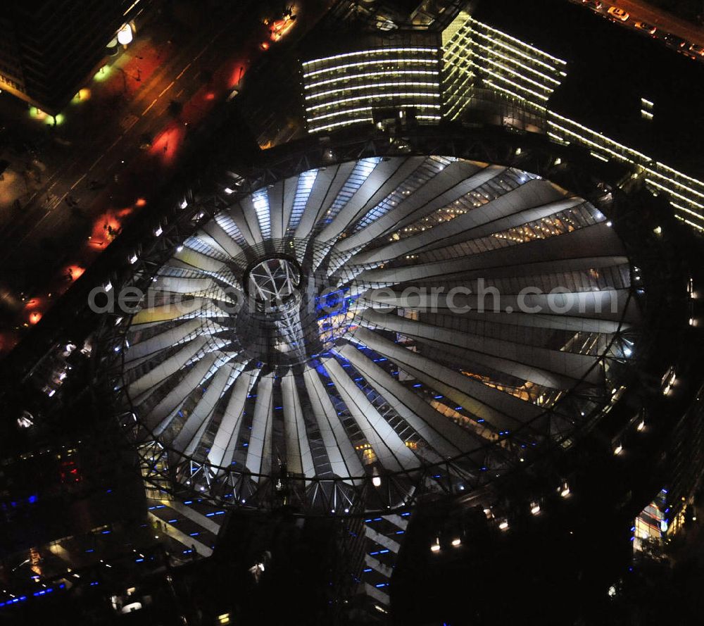 Berlin at night from above - Nachtaufnahme: Sicht auf das Kaufhaus Sony Center am Potsdamer Platz anlässlich des Festival Of Lights 2010 in Berlin. Nightshot: View to the department store Sony Center at the Potsdamer Platz in celebration of the Festival Of Lights 2010 in Berlin.