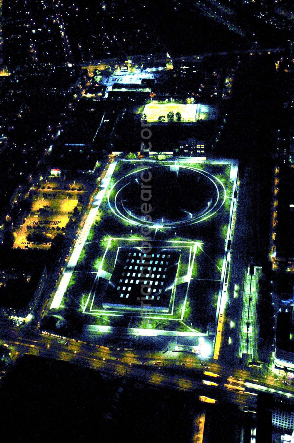 Berlin at night from the bird perspective: Blick auf das Velodrom / Berlin Arena der OSB-Sportstättenbau GmbH an der Landsberger Allee in Berlin-bei Nacht.