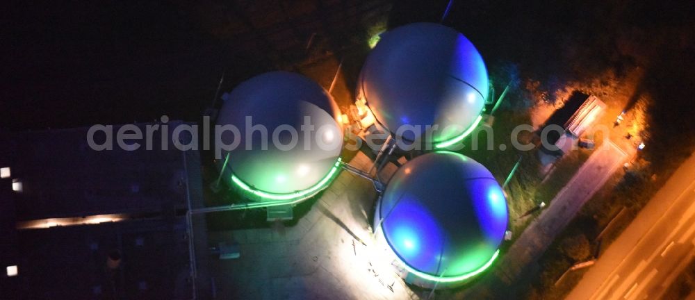 Schwerin at night from above - Night view power station plants of the combined heat and power station - regional heat company Stadtwerke Schwerin GmbH (SWS) in Schwerin in the state Mecklenburg - Western Pomerania