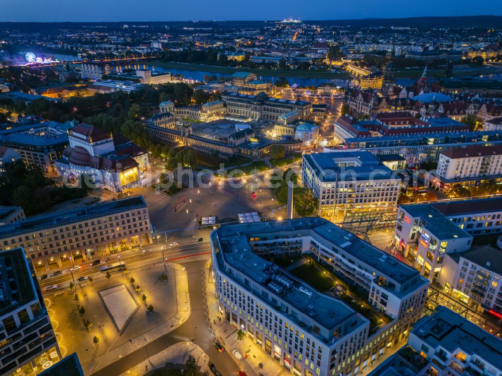 Aerial photograph at night Dresden - Night lighting construction site to build a new office and commercial building Haus Postplatz in the district Wilsdruffer Vorstadt in Dresden in the state Saxony, Germany