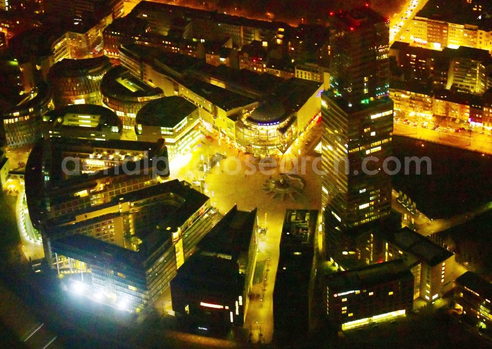 Köln at night from the bird perspective: Night lighting office and corporate management high-rise building of Koelnturms on Mediapark in the district Neustadt-Nord in Cologne in the state North Rhine-Westphalia, Germany