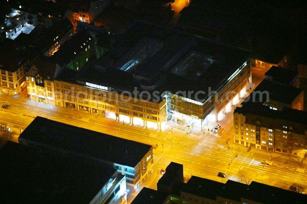 Erfurt at night from above - Night lighting office building on Juri-Gagarin-Ring - Ecke Thomaseck in the district Altstadt in Erfurt in the state Thuringia, Germany