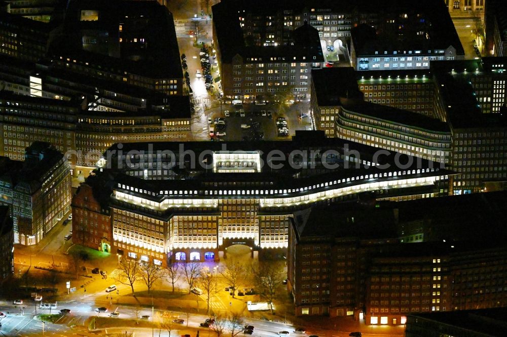 Aerial image at night Hamburg - Night lighting office building Chilehaus Hamburg on Fischertwiete in Hamburg, Germany