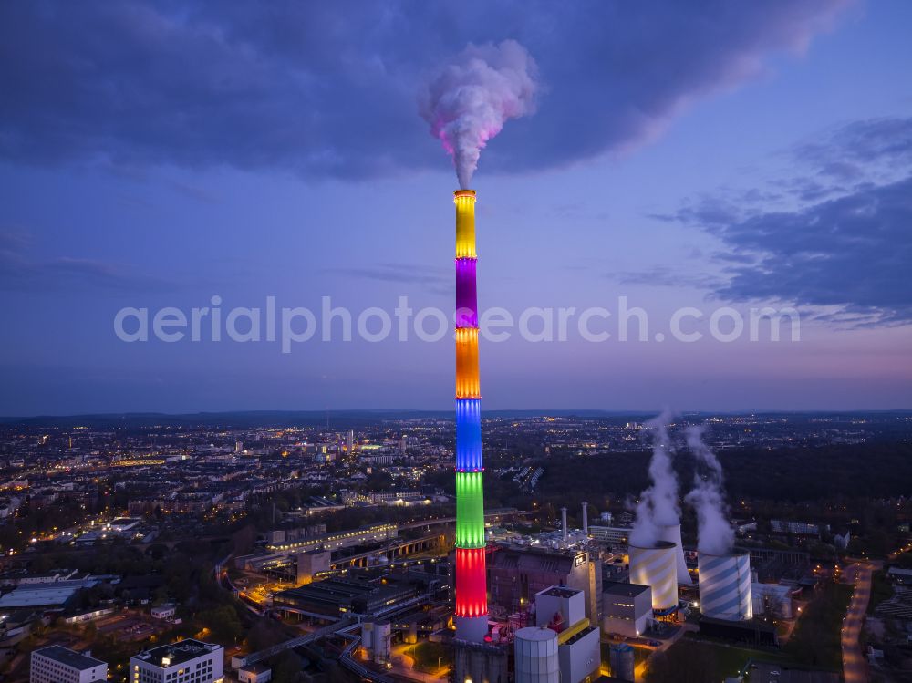 Aerial image at night Chemnitz - Night lighting power plants and exhaust towers of thermal power station with buntem Schornstein Chemnitzer Esse on street Dammweg in the district Furth in Chemnitz in the state Saxony, Germany