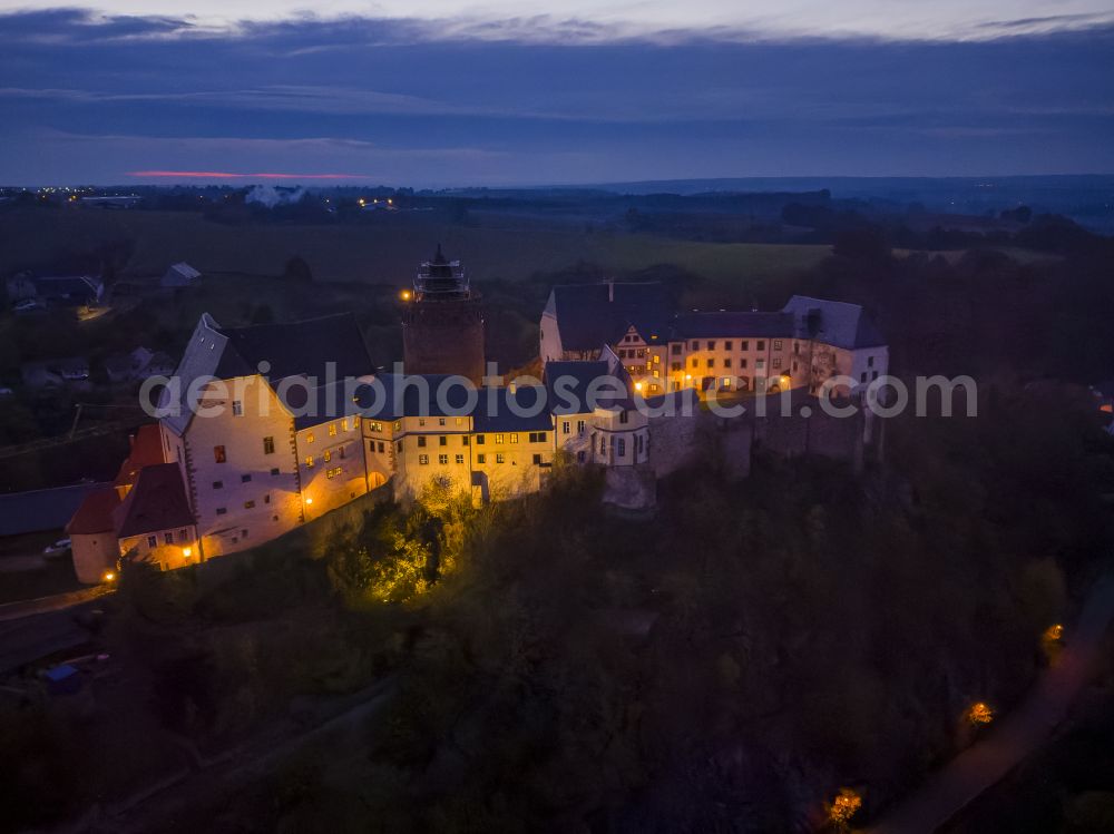 Leisnig at night from the bird perspective: Night lighting mildenstein Castle in Leisnig in the state of Saxony