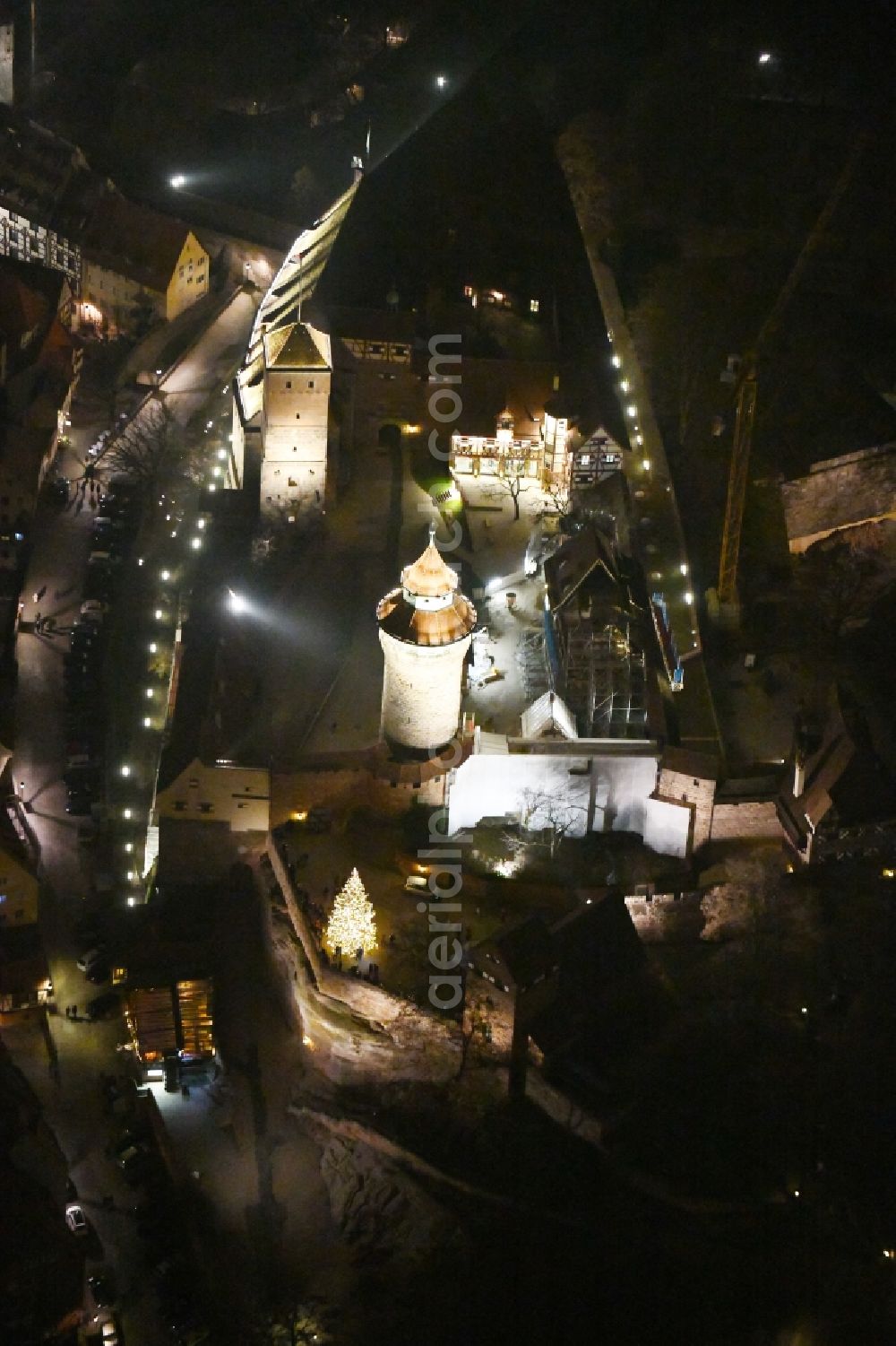 Aerial image at night Nürnberg - Night lighting Castle of the fortress Kaiserburg - Sinwell Tower - Vestnertorbruecke in the district Altstadt - Sankt Sebald in Nuremberg in the state Bavaria, Germany