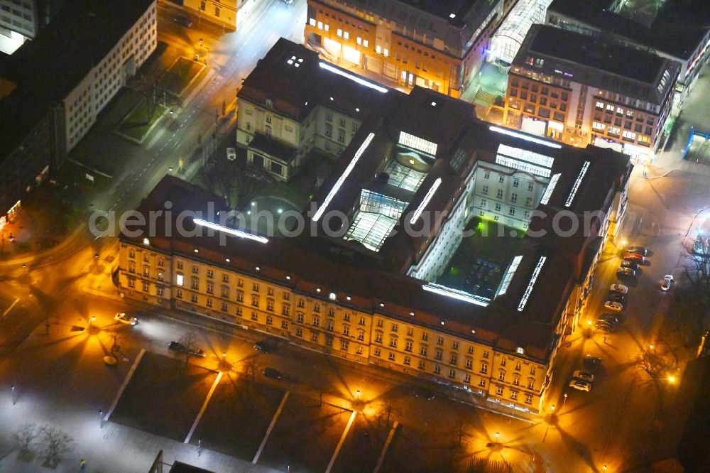 Aerial image at night Frankfurt (Oder) - Night lighting Campus University- area Europa-Universitaet Viadrina , Zentrale on Grosse Scharrnstrasse in the district Stadtmitte in Frankfurt (Oder) in the state Brandenburg, Germany