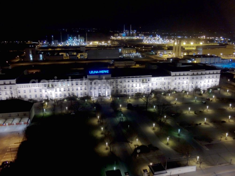 Leuna at night from above - Night view onto the business premises of the multinational oil and gas company TOTAL in Leuna in the state Saxony-Anhalt