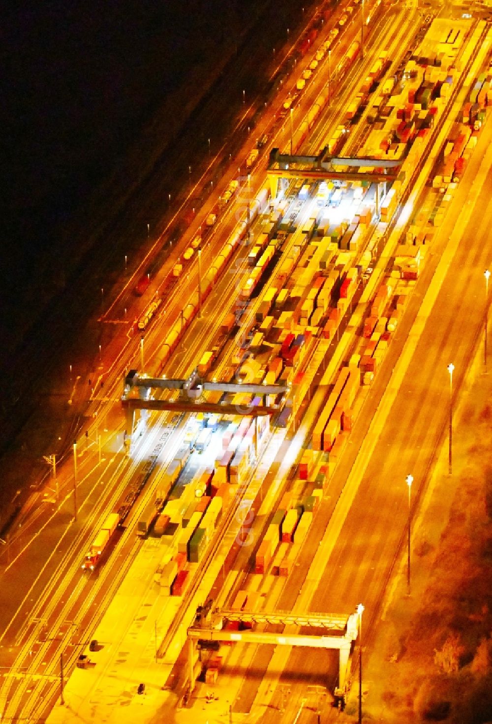 Leipzig at night from the bird perspective: Night lighting Container terminal center in the district Wahren in Leipzig in the state Saxony, Germany