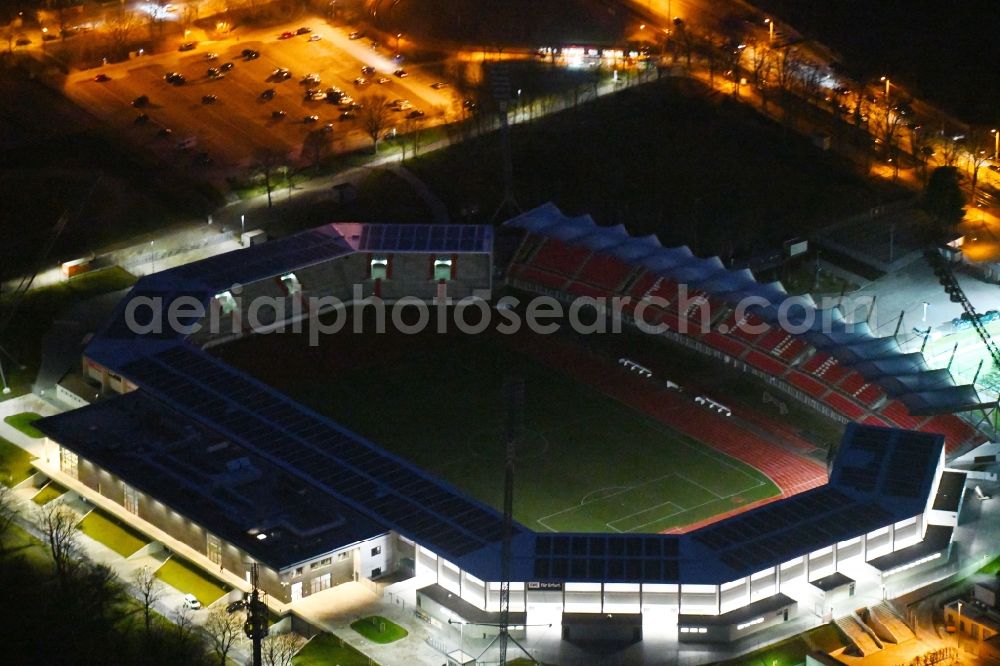 Erfurt at night from above - Night aerial view of the Arena of the stadium Steigerwaldstadion, the Eissportzentrum Erfurt and the Leichtathletikhalle Erfurt in Erfurt in the state of Thuringia